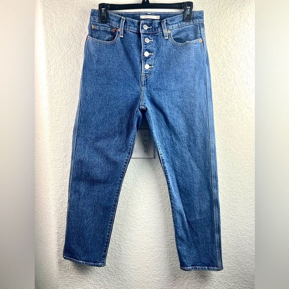 Levi’s Premium Wedgie Straight Jeans - Picture 3 of 11